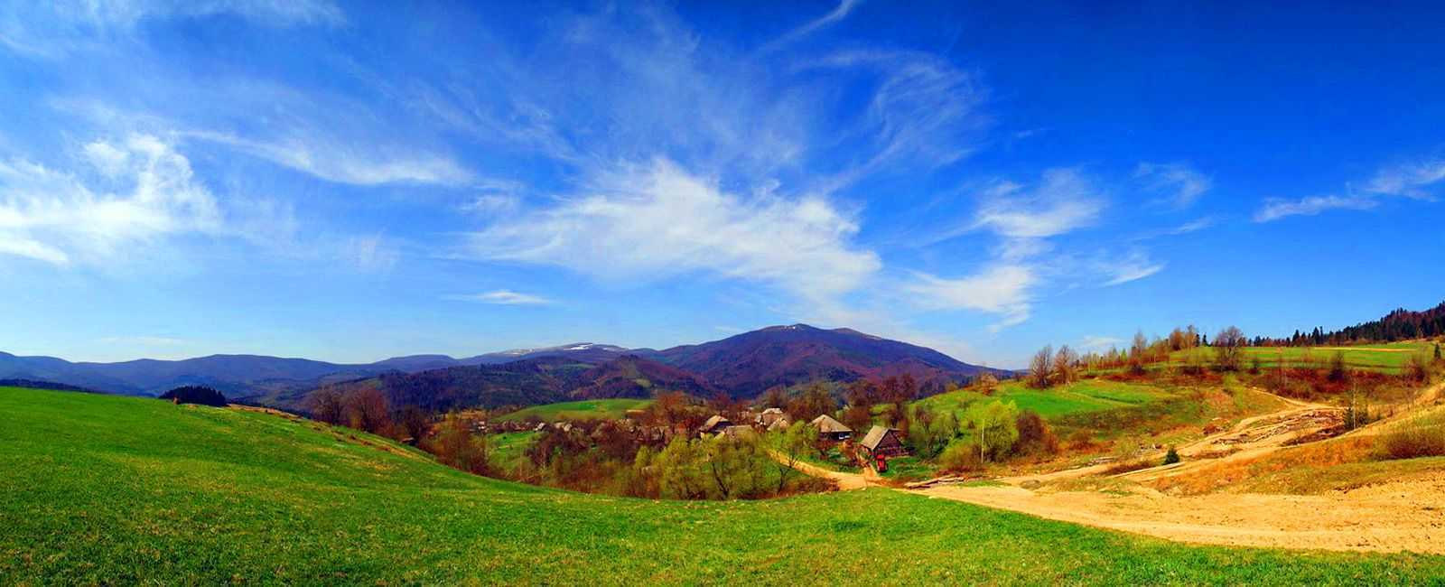 Панорама на Гостру і Рівну