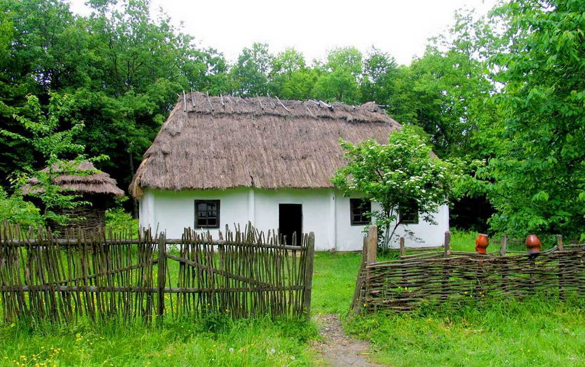 с. Крылос, Музей народной архитектуры и быта Прикарпатья Музей народной архитектуры и быта Прикарпатья, с.