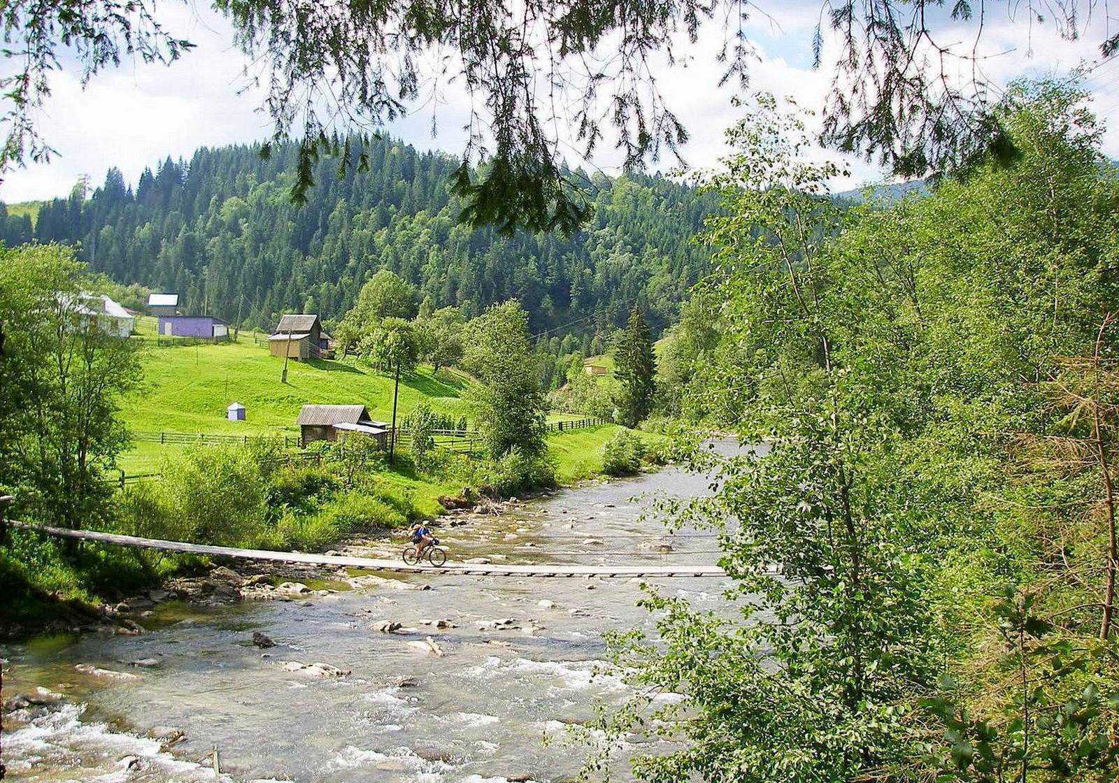 Карпатское горное село Ильцы Горное село Ильцы, Карпаты