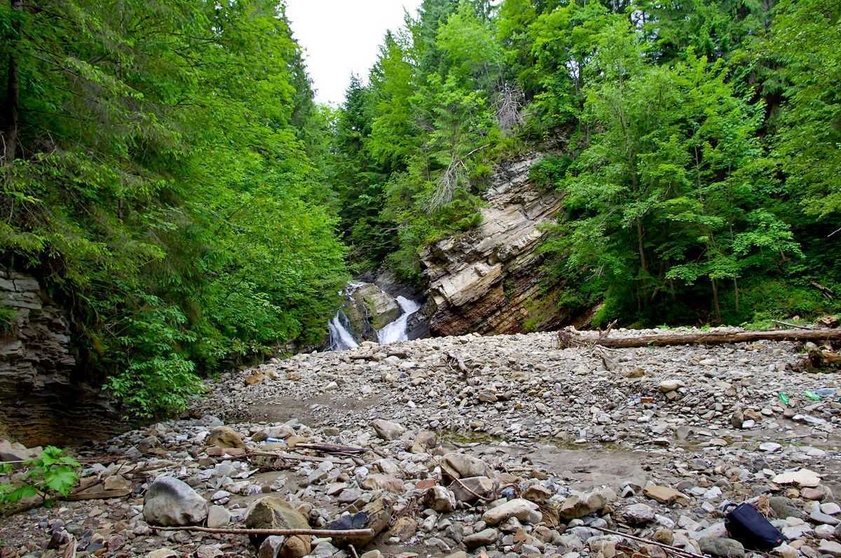 Водопад Гук в окрестностях села Шепот