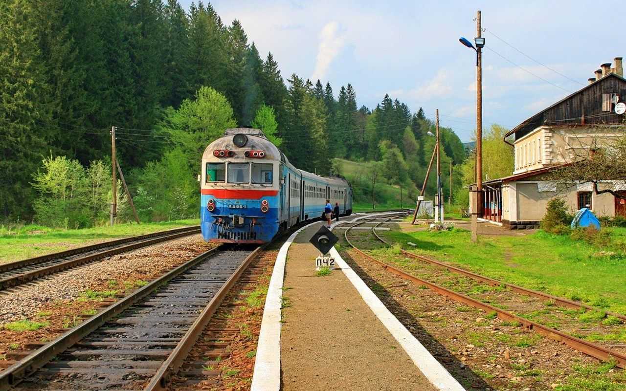Железнодорожный вокзал в Микуличине с. Микуличин, ж/д вокзал