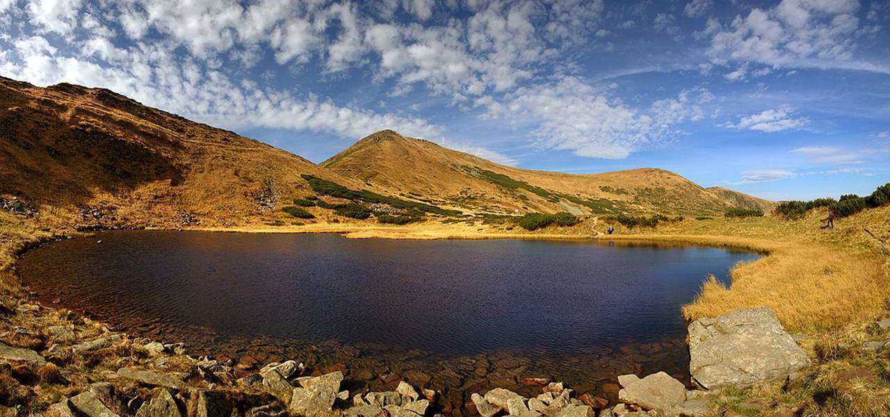 Черногорский массив, озеро Неистовое (Несамовитое)