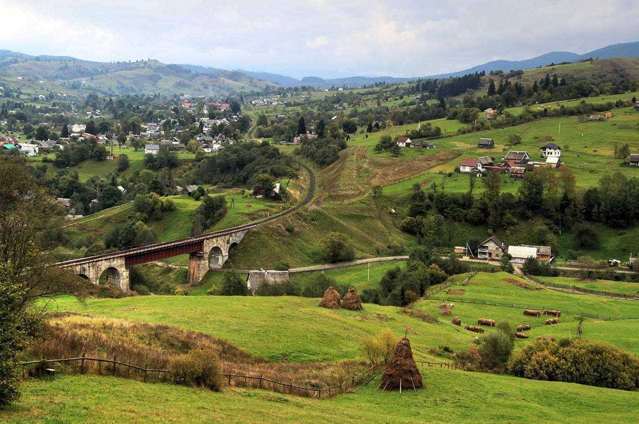 Карпаты, живописный поселок Ясиня Ясиня – живописный уголок в Карпатах