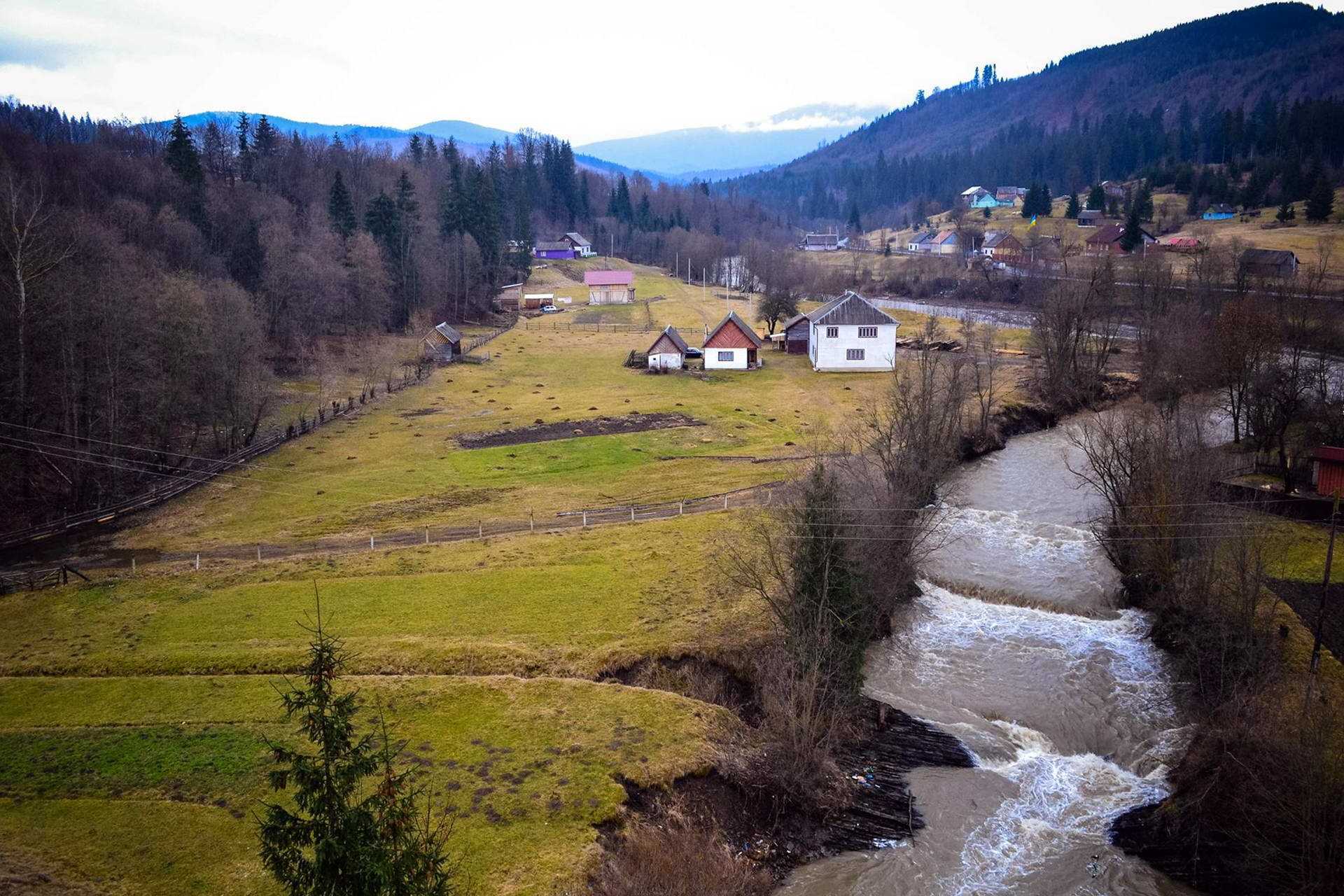 Карпатское село Лазещина Село Лазещина – известное карпатское поселение