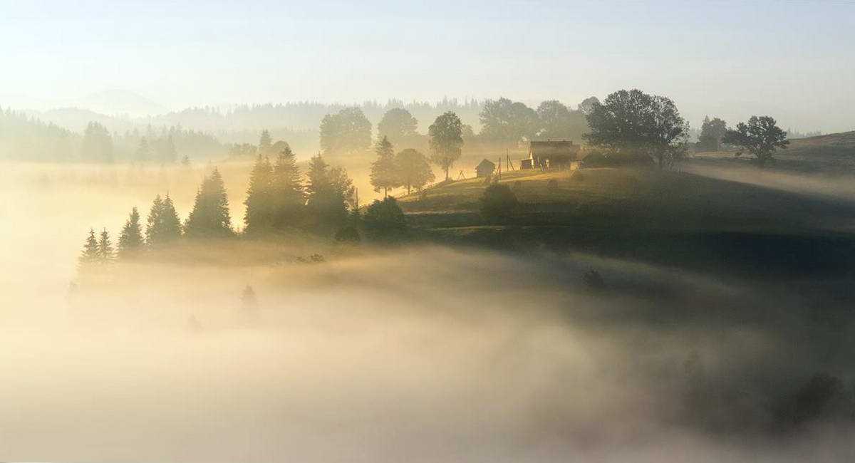 Лазещина в тумане Туман над Лазещиной