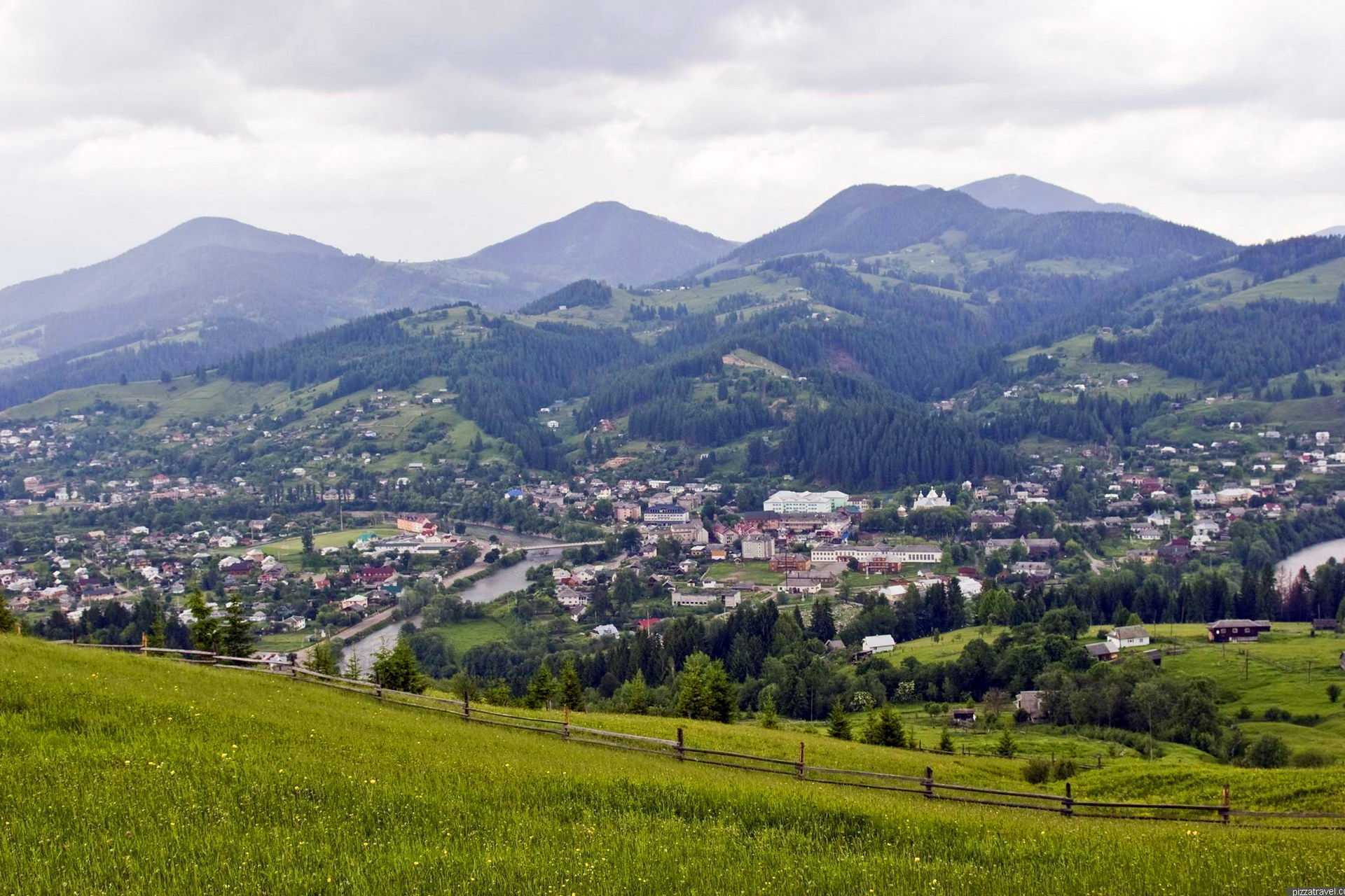 Карпати, панорама Верховини Панорамний вид на Верховину