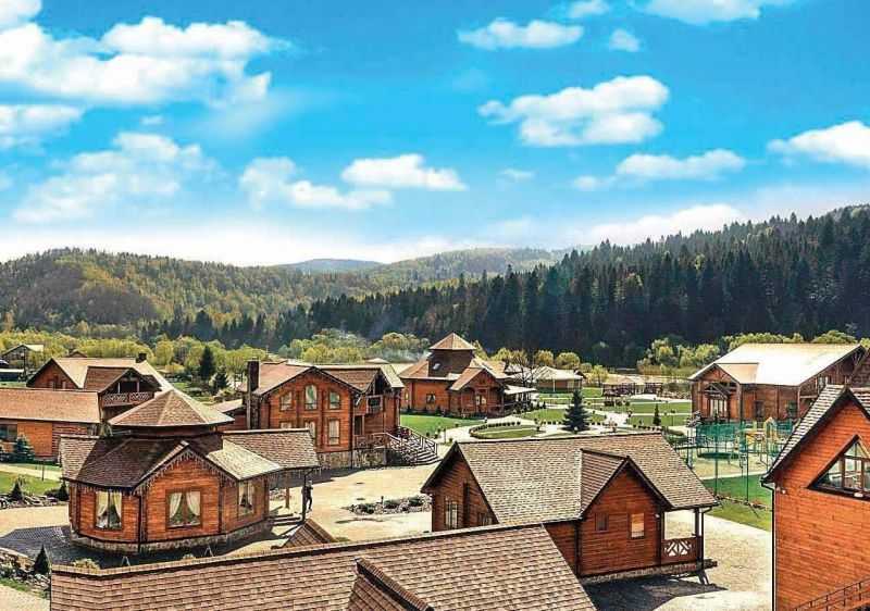 Ластівка, «Таор Карпати»