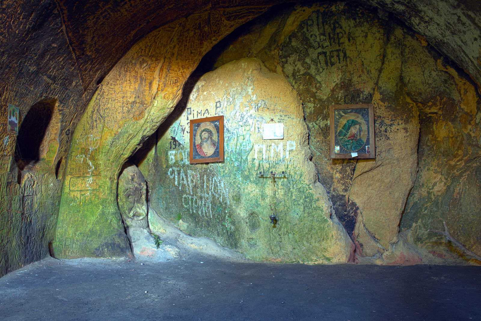 Скельний монастир язичницьких часів, с. Розгірче