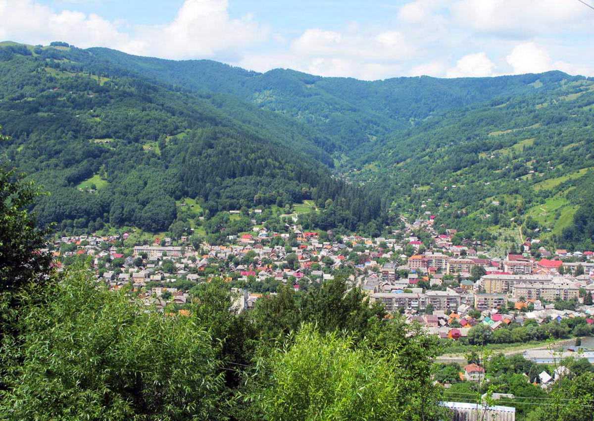 Панорама міста Рахів