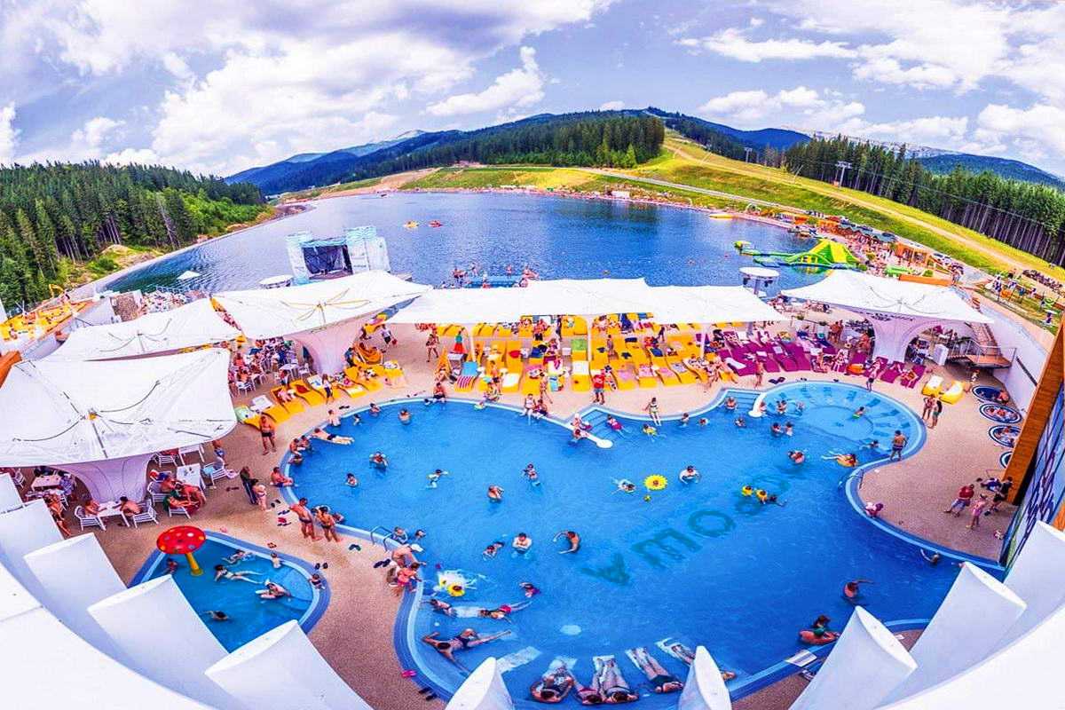 Відпочинок в Карпатах, Буковель Озеро Молодості в Буковелі