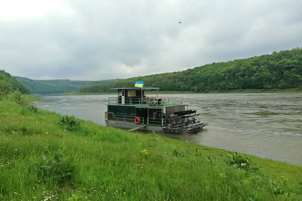 Дністровський каньйон, теплохід