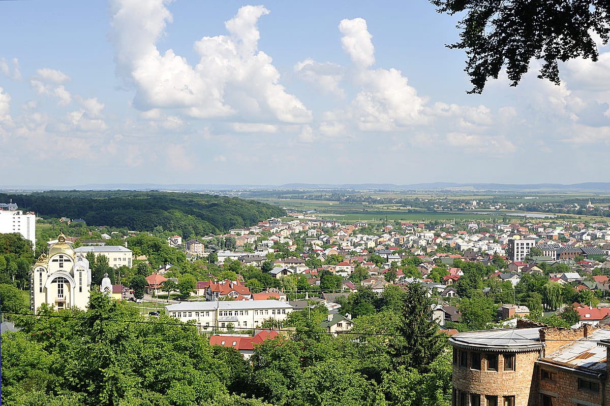 Винники, місто на околицях Львова Винники, місто неподалік Львова