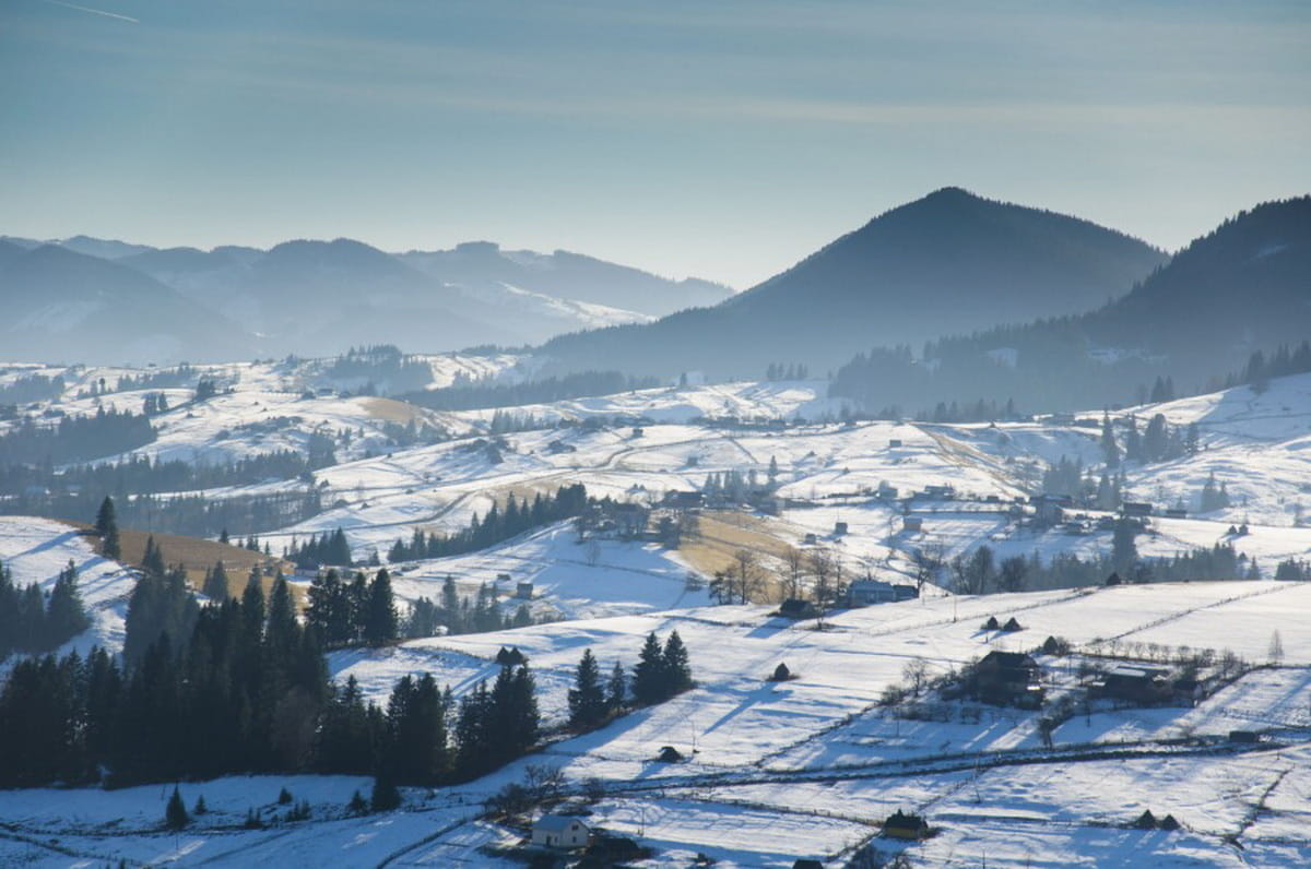Верховина - відпочинок у Карпатах взимку