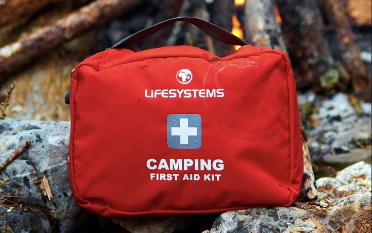 Аптечка в похід, як зібрати?