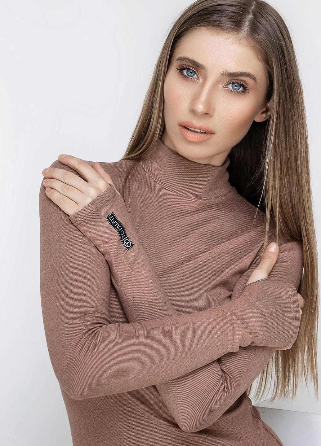 Totalfit beige womens thermal turtleneck Стильний бежевий термогольф TOTALFIT